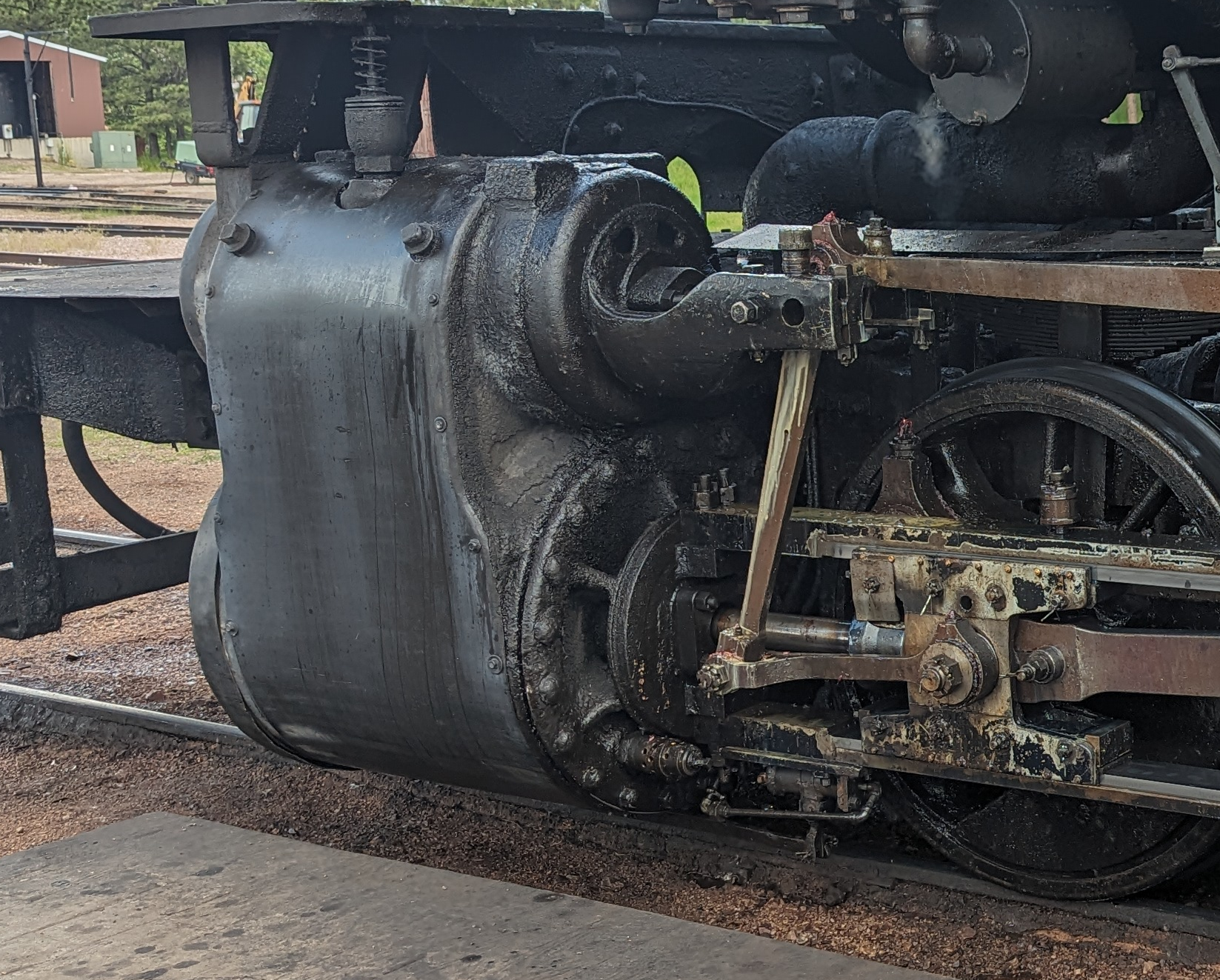 No. 110 left side front cylinder closeup